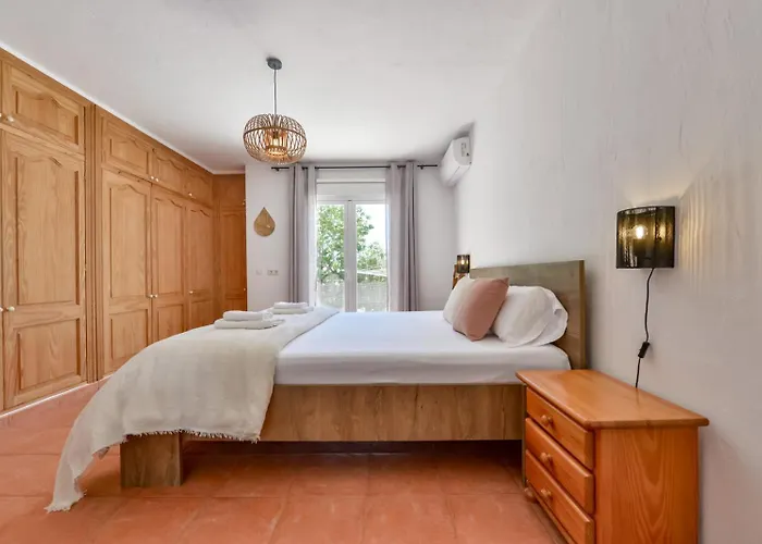 Guzman - Luz Villa *