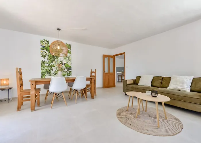 Guzman - Luz Villa *