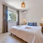 Villa Guzman - Luz