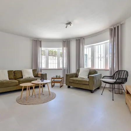 Guzman - Luz Villa Calpe