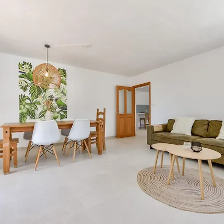 Guzman - Luz Villa *