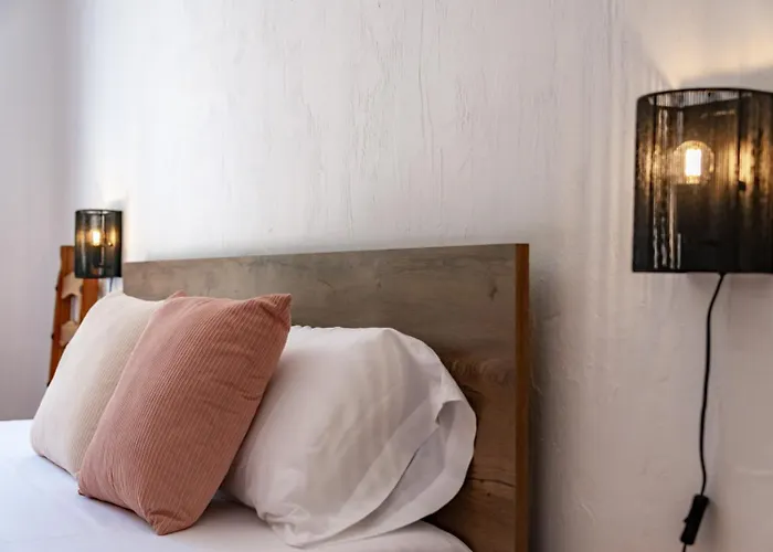 Guzman - Luz Villa *