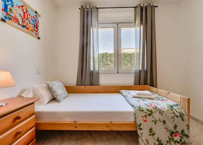 Guzman - Luz Villa Calp