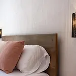 Guzman - Luz Villa *