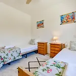 Guzman - Luz Villa
